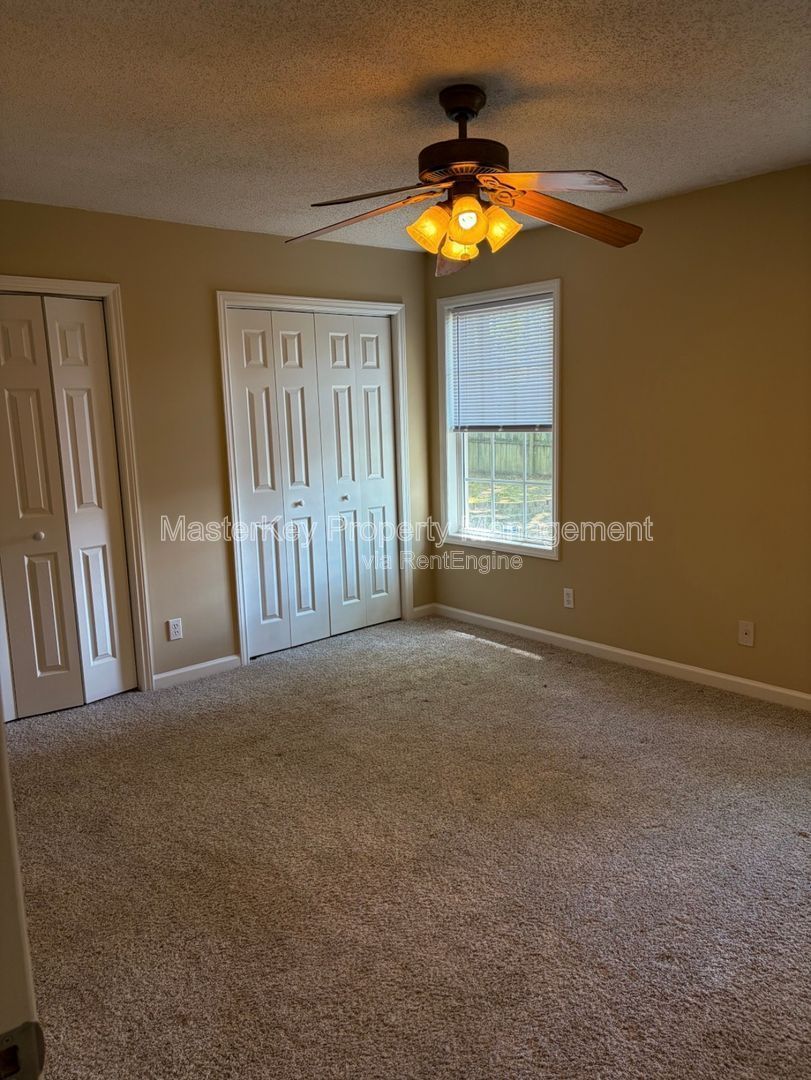 Spacious 3 Bedroom Single Family Located In Fuquay!!! property image