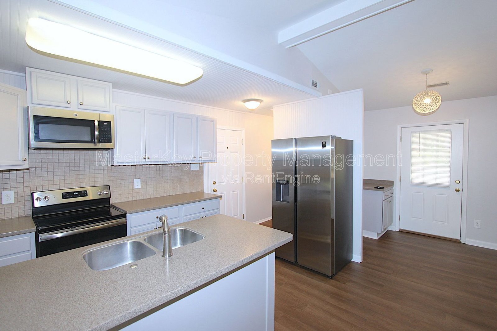 Spacious 3 Bedroom Single Family Located In Cary NC!!! property image