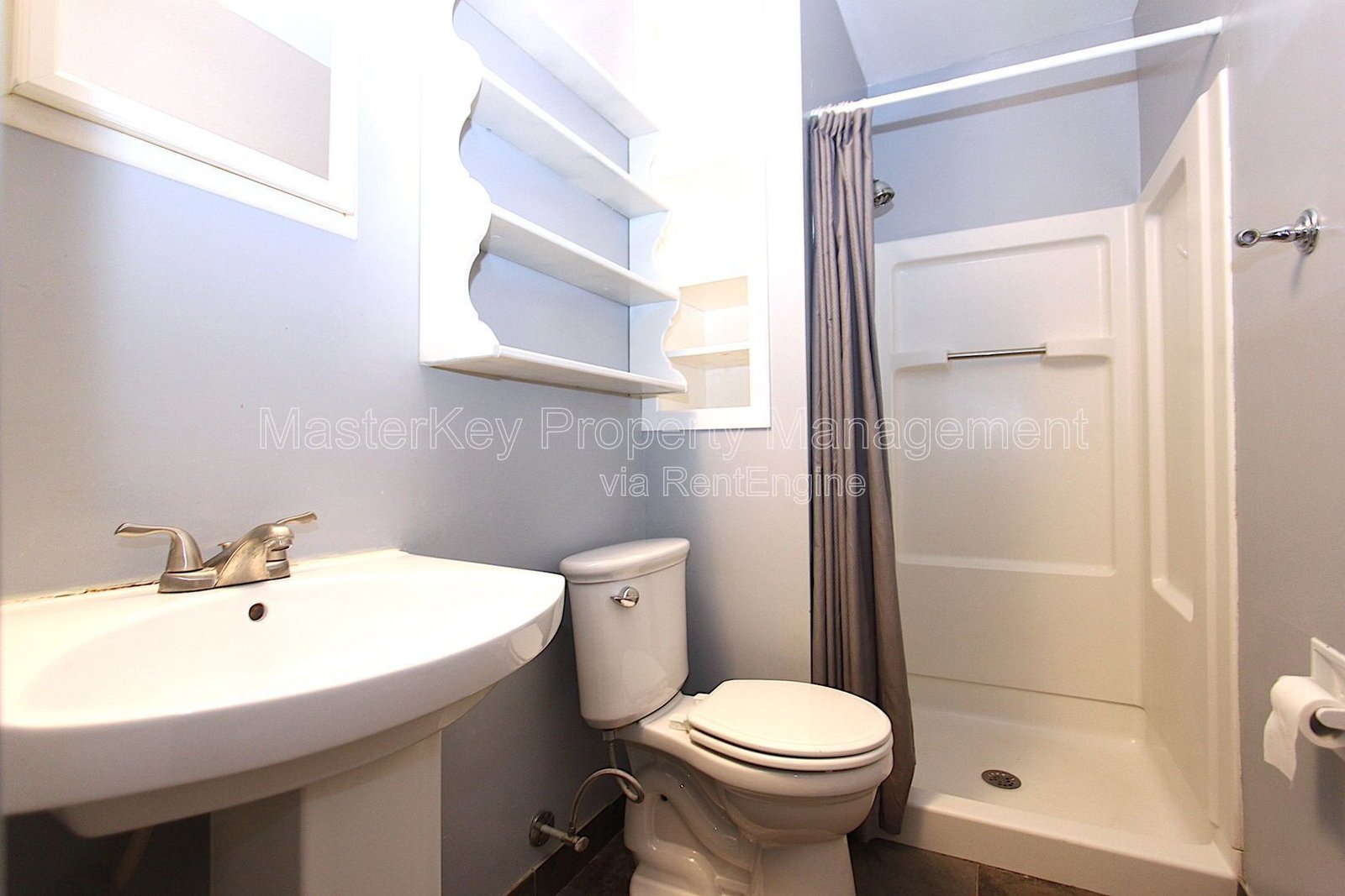 Spacious 3 Bedroom Single Family Located In Cary NC!!! property image