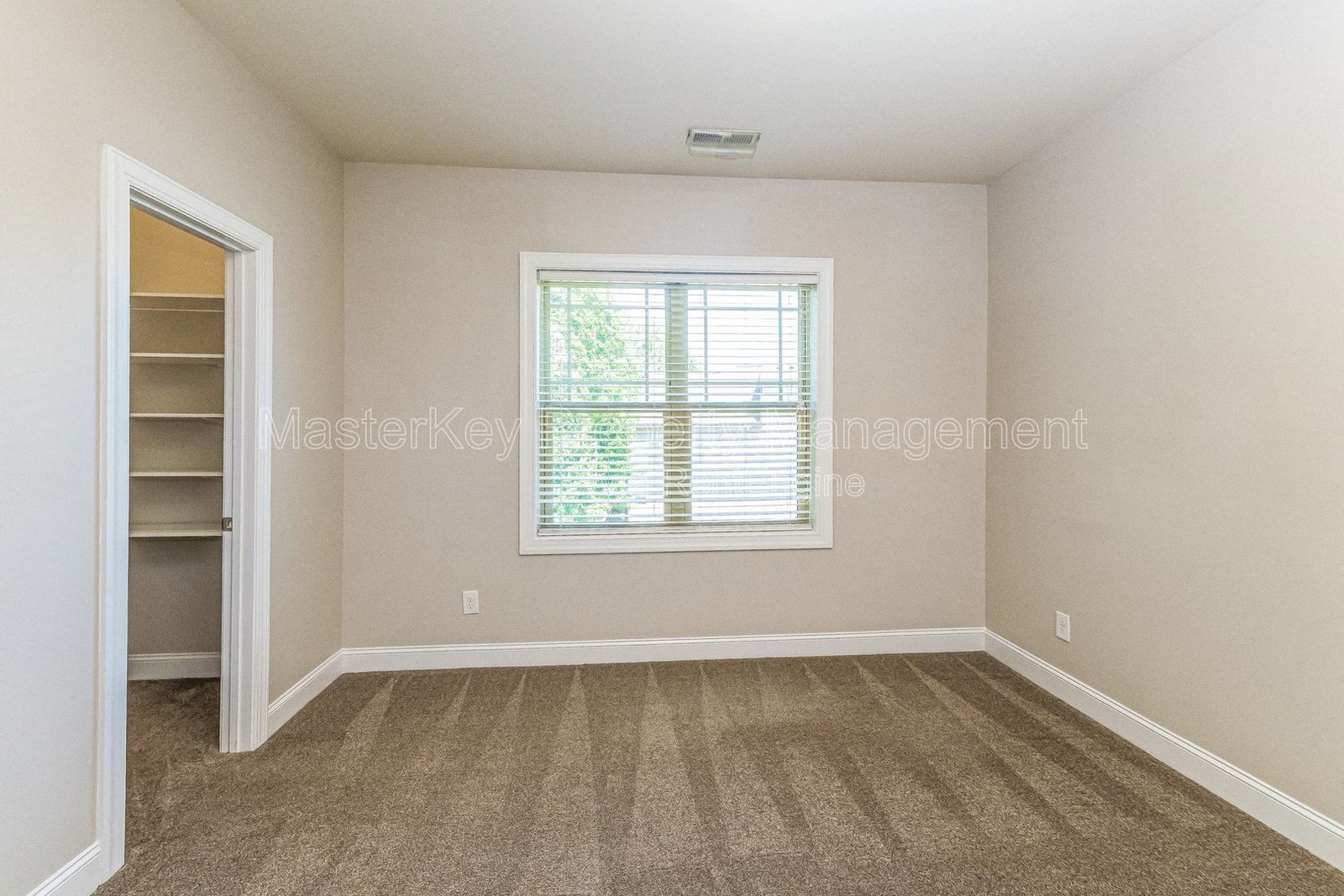 Spacious 2 Bedroom Townhome Located In Raleigh NC!!! property image