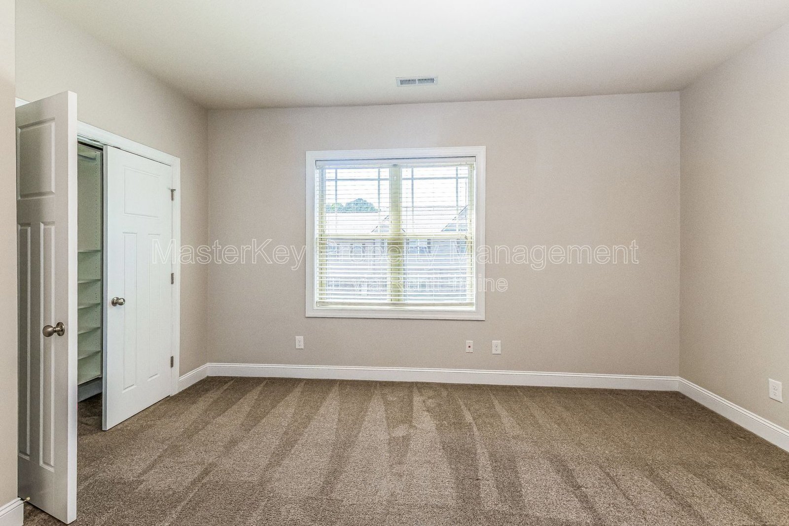 Spacious 2 Bedroom Townhome Located In Raleigh NC!!! property image