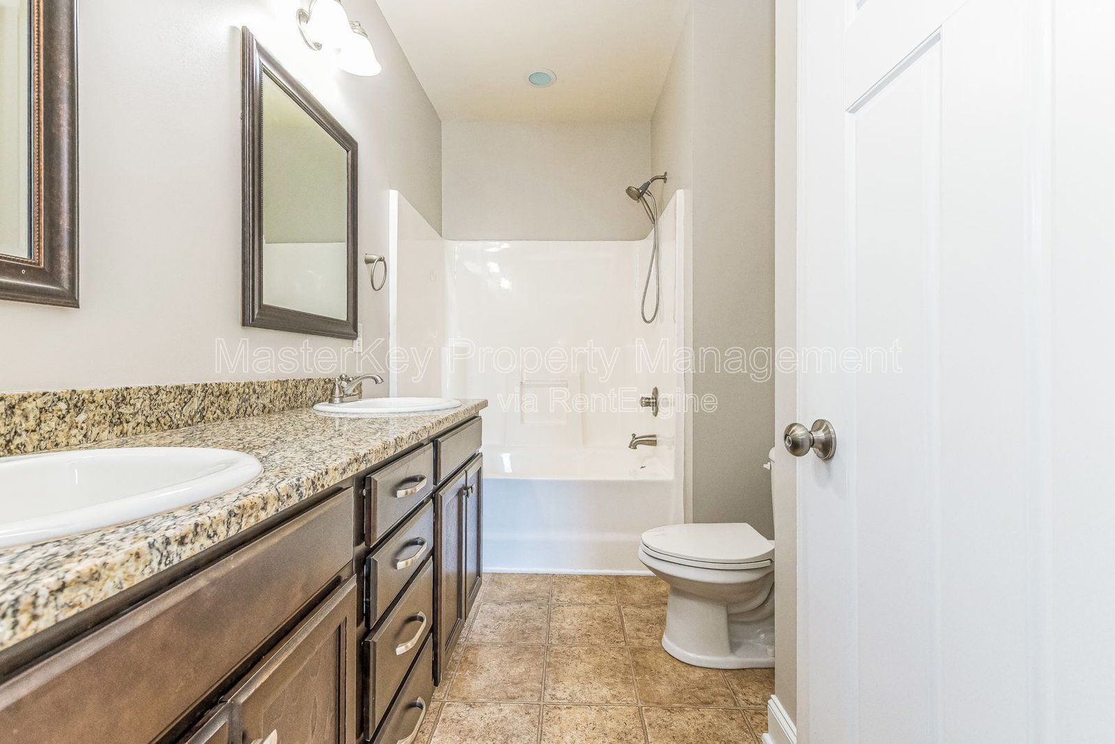 Spacious 2 Bedroom Townhome Located In Raleigh NC!!! property image