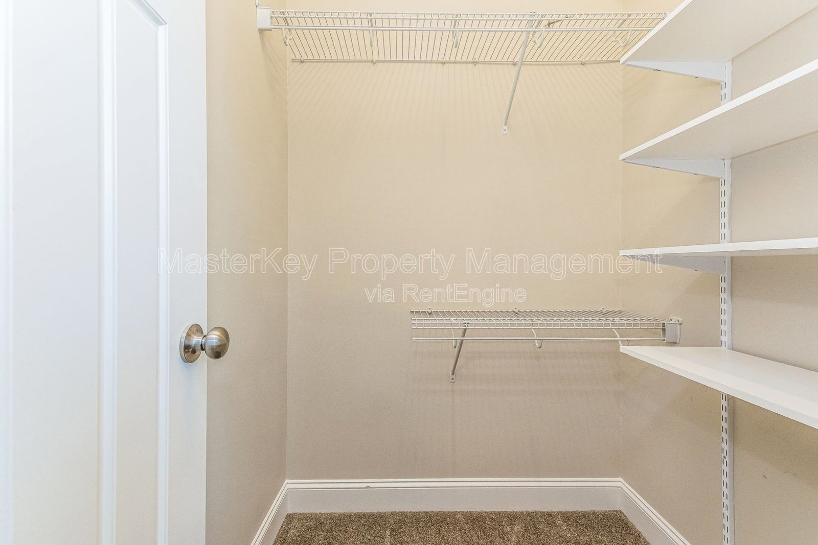 Spacious 2 Bedroom Townhome Located In Raleigh NC!!! property image