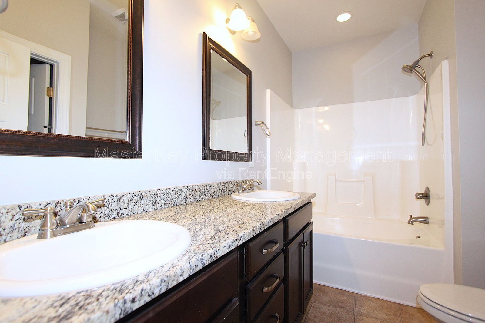 Spacious 2 Bedroom Townhome Located In Raleigh NC!!! property image