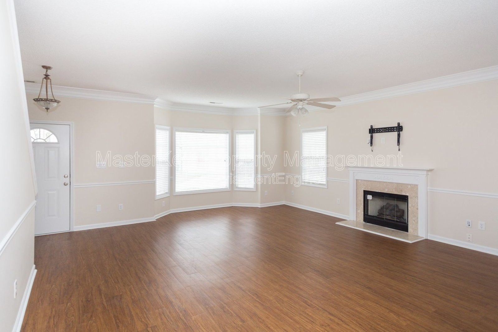 Beautiful End Unit Townhome in a Great Cary Location property image